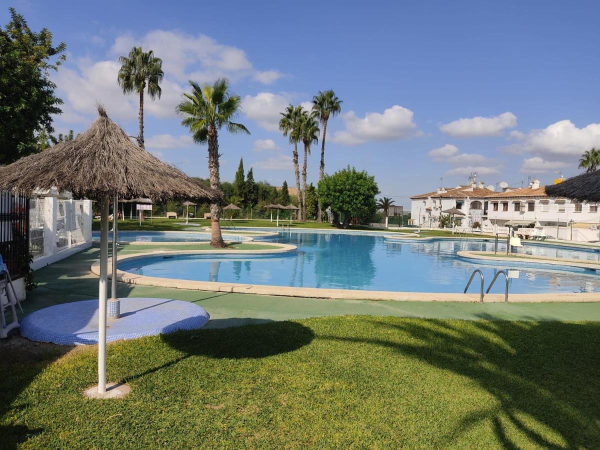 Costa Blanca Bungalow Lago jardin frente piscina 4 personas Torrevieja Exterior foto